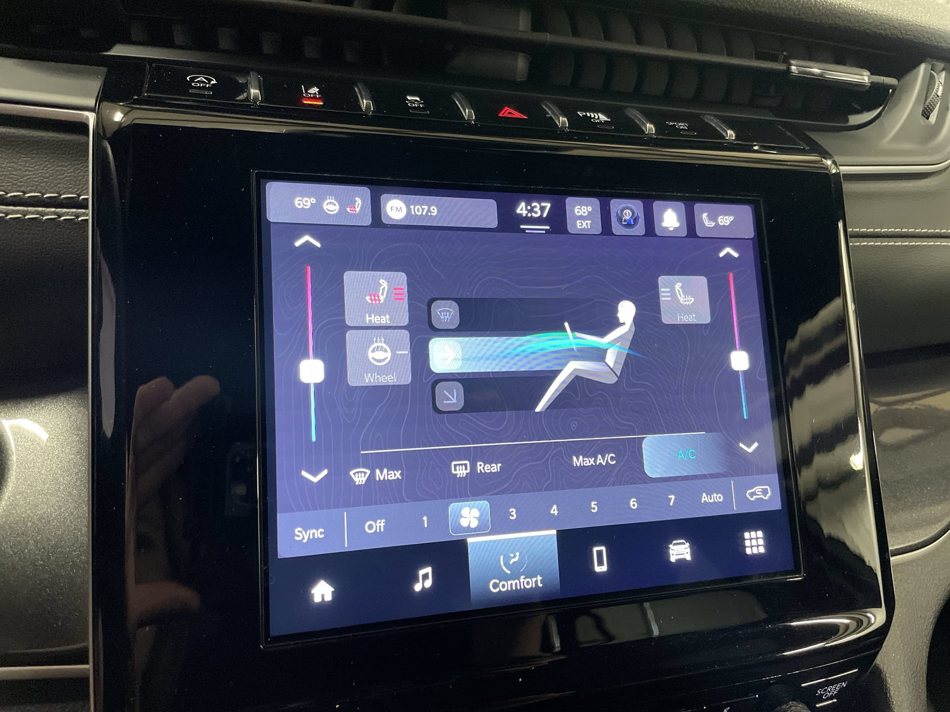 Used 2023 Jeep Grand Cherokee Altitude RWD image 21