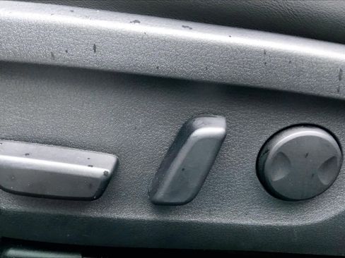 Used 2022 MAZDA MAZDA3 s image 34