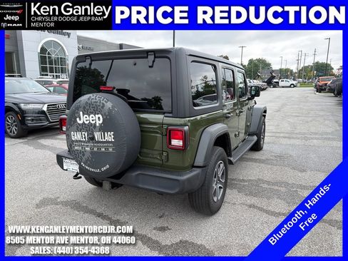 Used 2022 Jeep Wrangler Unlimited Sport AWD/4WD image 10