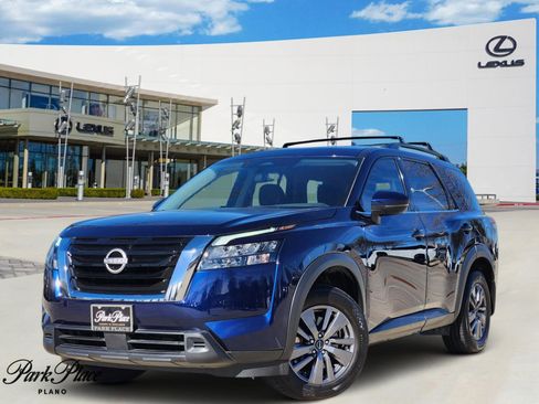 Used 2025 Nissan Pathfinder SV w/ SV Premium Package image 1