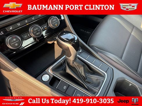 Used 2022 Volkswagen Jetta SE FWD image 24