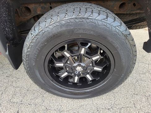 Used 2015 GMC Sierra 1500 SLE image 25