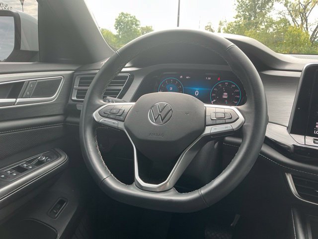 Used 2024 Volkswagen Atlas Cross Sport SE FWD image 21