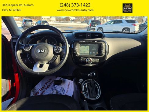 Used 2017 Kia Soul + image 13