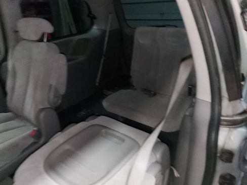 Used 2008 Kia Sedona LX FWD image 24