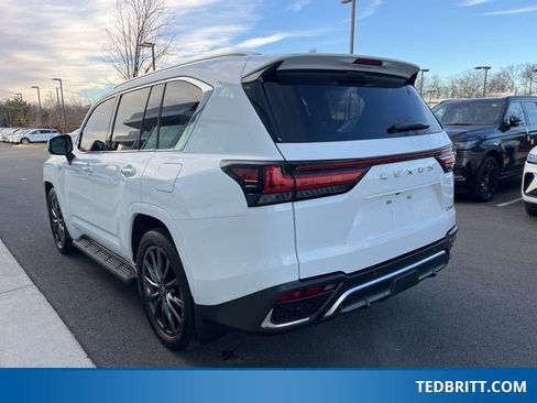 Used 2024 Lexus LX 600 F Sport image 6