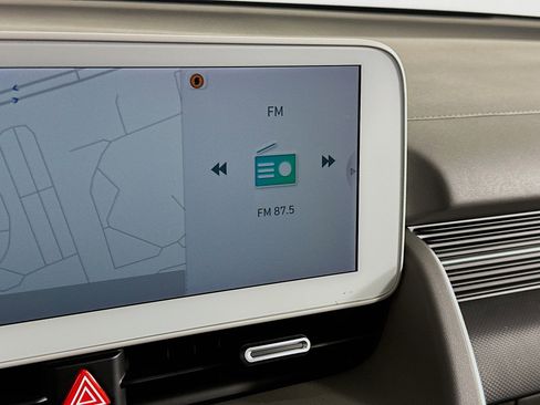 Used 2024 Hyundai Ioniq 5 SEL image 19