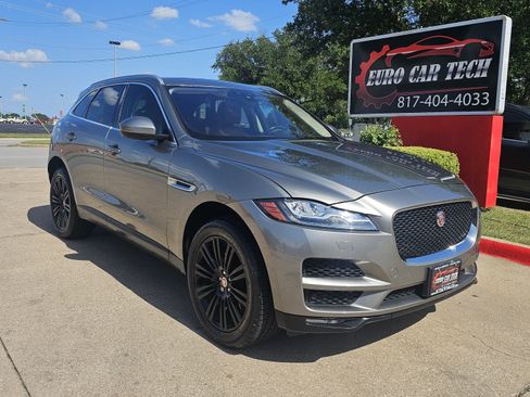 Used 2018 Jaguar F-PACE Portfolio image 6