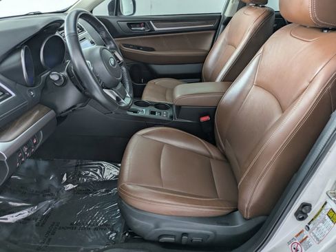 Used 2019 Subaru Outback 2.5i Touring image 15