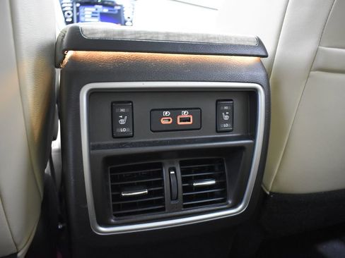Used 2021 Nissan Murano SL w/ SL Moonroof Package AWD/4WD image 36