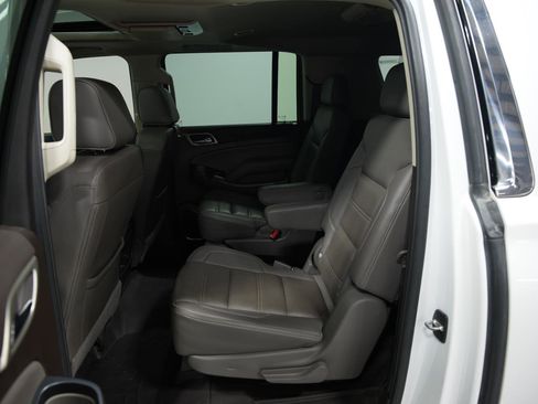 Used 2019 GMC Yukon XL Denali w/ Denali Ultimate Package image 25