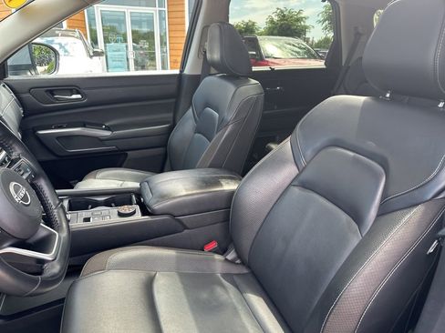 Used 2022 Nissan Pathfinder SL AWD/4WD image 26