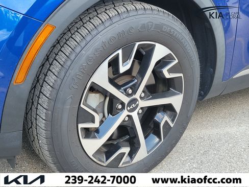 Certified 2024 Kia Sportage EX FWD image 6