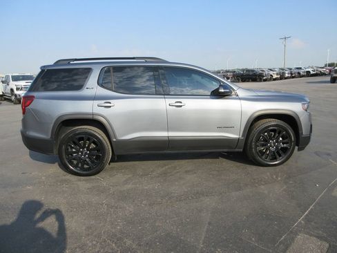 Certified 2022 GMC Acadia SLT w/ Elevation Edition FWD image 5
