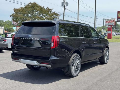Used 2025 Ford Expedition Max Platinum AWD/4WD image 24