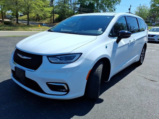 Used 2024 Chrysler Pacifica Limited FWD image 26