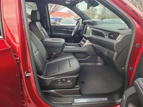 Certified 2024 GMC Yukon Denali w/ LPO, Floor Liner Package image 29