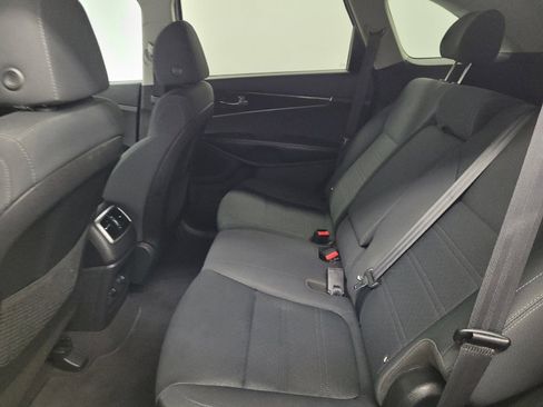Used 2020 Kia Sorento LX w/ LX I4 Convenience Package FWD image 18