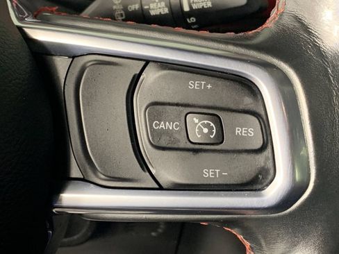 Used 2018 Jeep Wrangler Unlimited Rubicon w/ Cold Weather Group AWD/4WD image 19