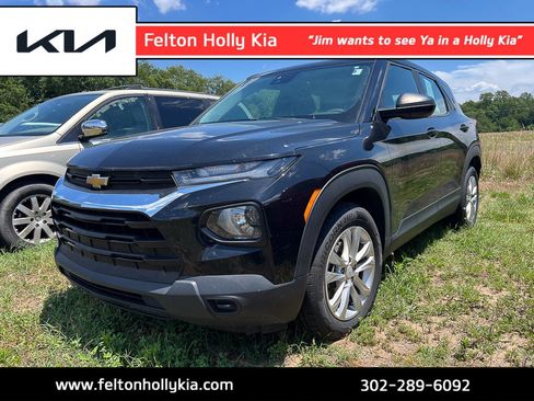 Used 2021 Chevrolet TrailBlazer LS FWD image 1