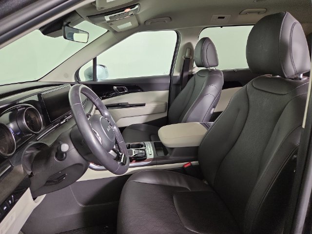 Certified 2024 Kia Carnival EX FWD image 12
