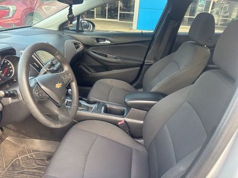 Used 2019 Chevrolet Cruze LT w/ LT Fleet Convenience Package FWD image 6