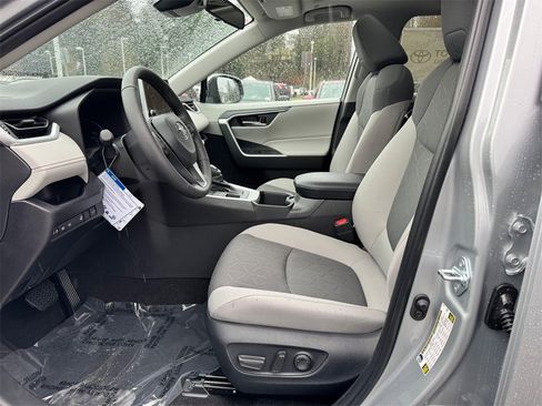New 2025 Toyota RAV4 XLE image 21