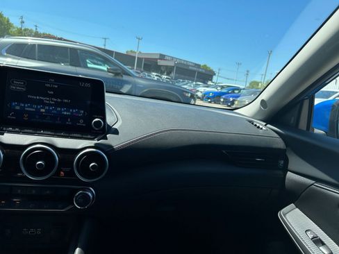 Used 2025 Nissan Sentra SV FWD image 30