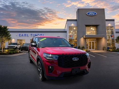 New 2026 Ford Explorer ST-Line w/ ST-Line Street Pack AWD/4WD image 2