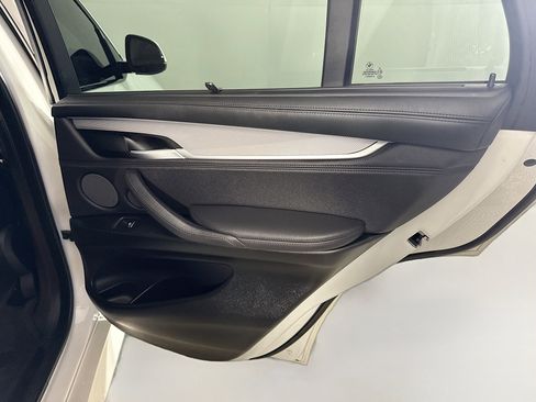 Used 2017 BMW X5 xDrive50i image 28