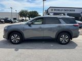 Used 2023 Nissan Pathfinder SL image 2
