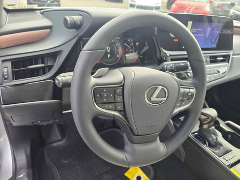 New 2025 Lexus ES 350 w/ Premium Package image 25