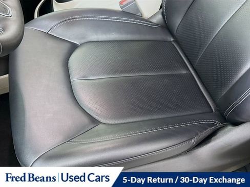 Used 2024 Chrysler Pacifica Limited FWD image 26