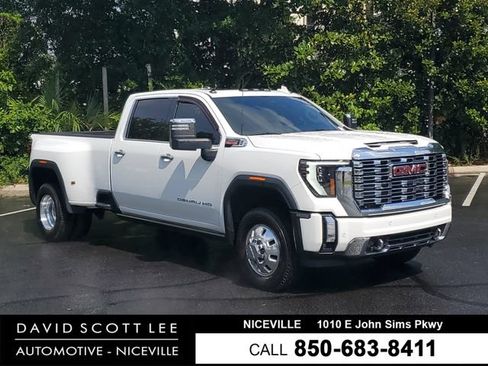 Used 2024 GMC Sierra 3500 Denali w/ Denali Reserve Package AWD/4WD image 1