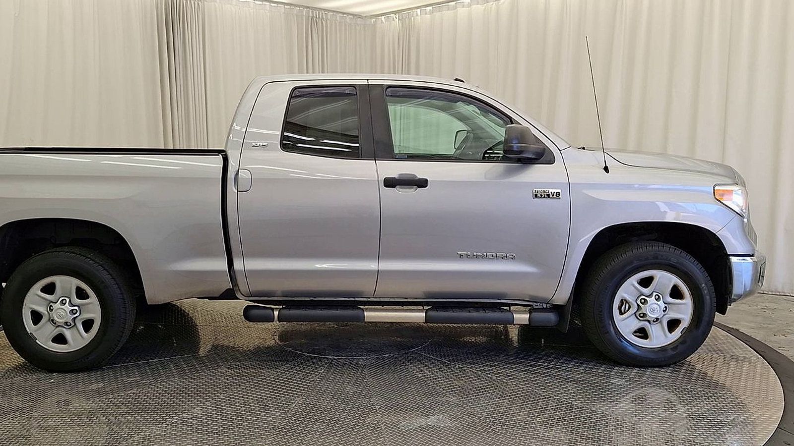 Certified 2016 Toyota Tundra SR5 AWD/4WD image 7