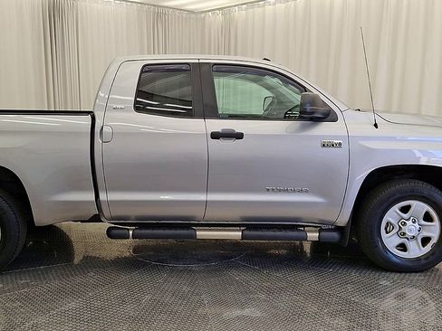 Certified 2016 Toyota Tundra SR5 AWD/4WD image 7
