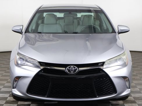 Used 2015 Toyota Camry SE image 8