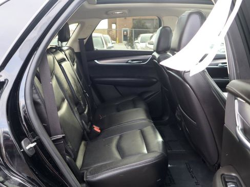 Used 2017 Cadillac XT5 Luxury w/ Driver Awareness Package FWD image 12