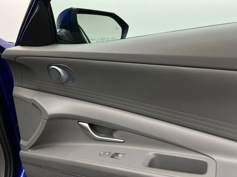 Used 2024 Hyundai Elantra SEL image 33