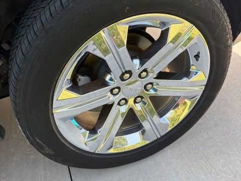 Used 2017 GMC Yukon Denali w/ Open Road Package image 24