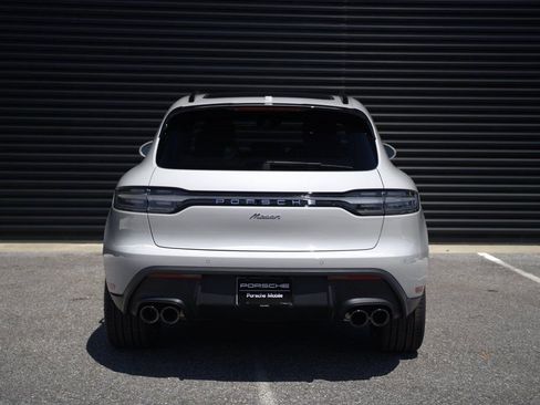 Certified 2025 Porsche Macan Turbo image 18