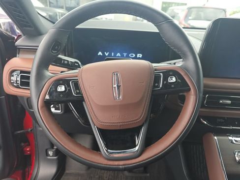 Used 2025 Lincoln Aviator Reserve w/ Equipment Group 201A AWD/4WD image 16
