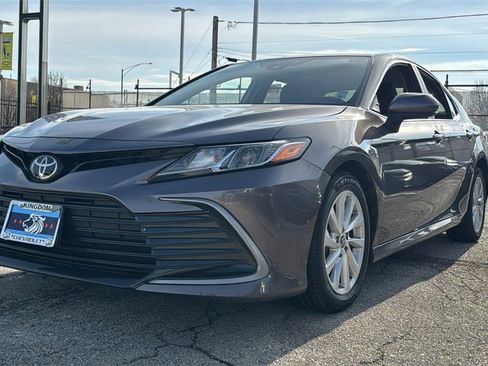 Used 2023 Toyota Camry LE image 23
