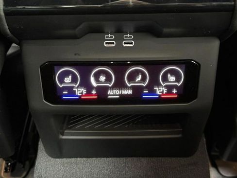 New 2026 BMW 530i xDrive w/ M Sport Package AWD/4WD image 12