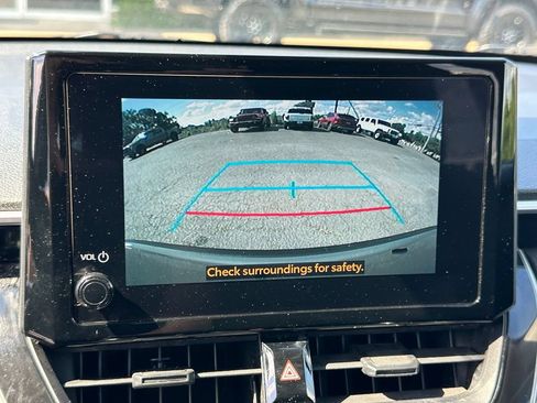 Used 2023 Toyota Corolla Cross LE FWD image 5