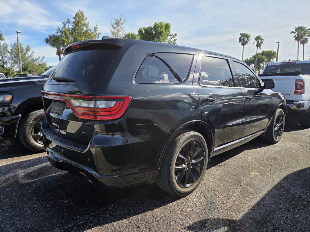 Used 2018 Dodge Durango R/T w/ Blacktop Package RWD image 3