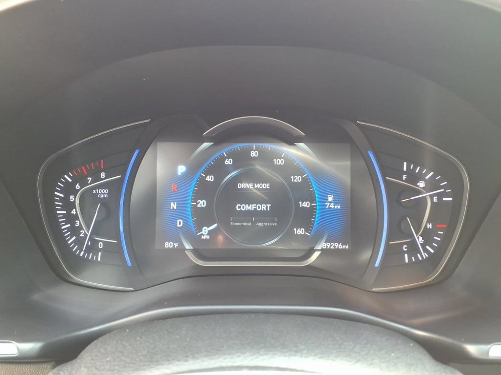 Used 2020 Hyundai Santa Fe Limited FWD image 16
