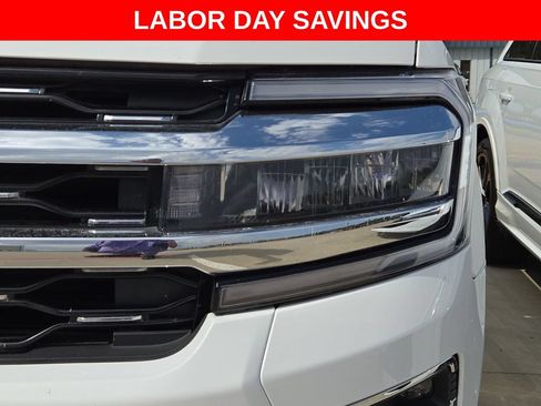 Used 2024 Ford Expedition Max Limited AWD/4WD image 10