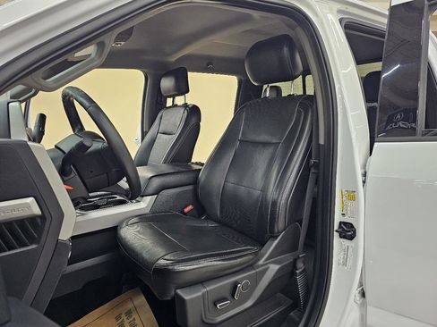 Used 2017 Ford F250 Lariat w/ Lariat Value Package image 16