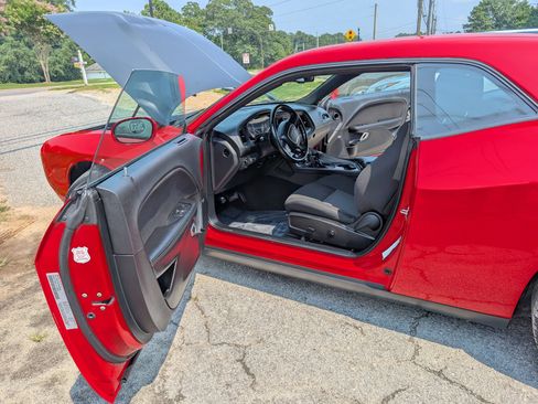 Used 2023 Dodge Challenger GT RWD image 13